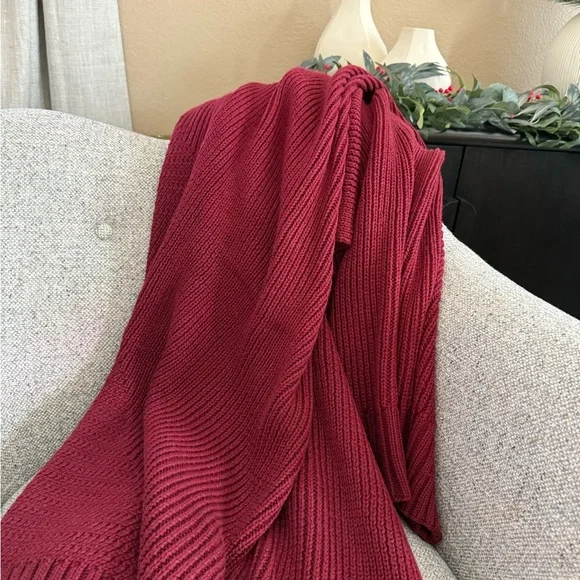 Crate & Barrel Sweater Knit Garnet Throw Blanket — 70”x55” NWOT